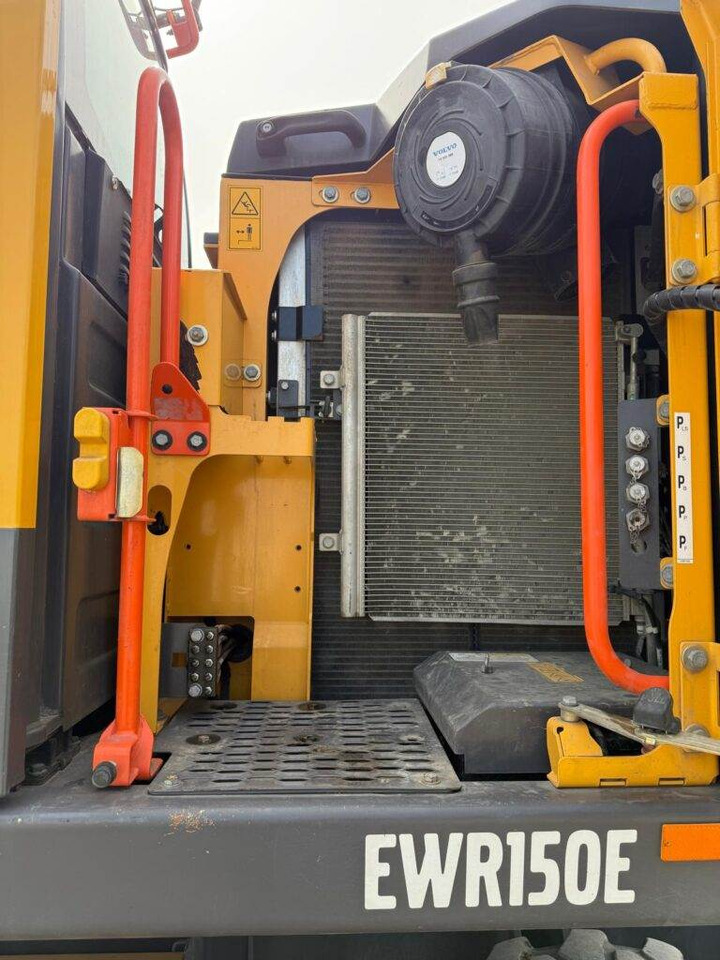 Excavadora de ruedas Volvo EWR150E: foto 8