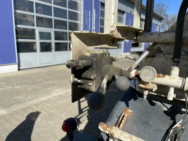 Betonmischer-Auflieger Intermix 12 m³ mit Motor - Semirremolque hormigonera: foto 4 Betonmischer-Auflieger Intermix 12 m³ mit Motor - Semirremolque hormigonera: foto 4