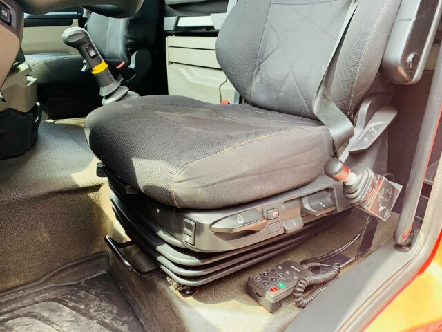 MAN TGS 18.510 4x4 SZM - Kipphyd. Blatt Luft Pritard - Cabeza tractora: foto 5 MAN TGS 18.510 4x4 SZM - Kipphyd. Blatt Luft Pritard - Cabeza tractora: foto 5