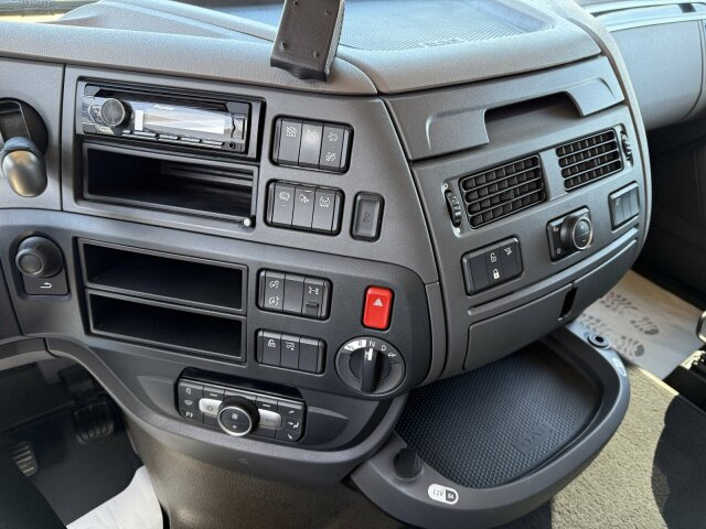 DAF XF 480 Pritsche Kran Palfinger 21000L - Camión caja abierta, Camión grúa: foto 2 DAF XF 480 Pritsche Kran Palfinger 21000L - Camión caja abierta, Camión grúa: foto 2