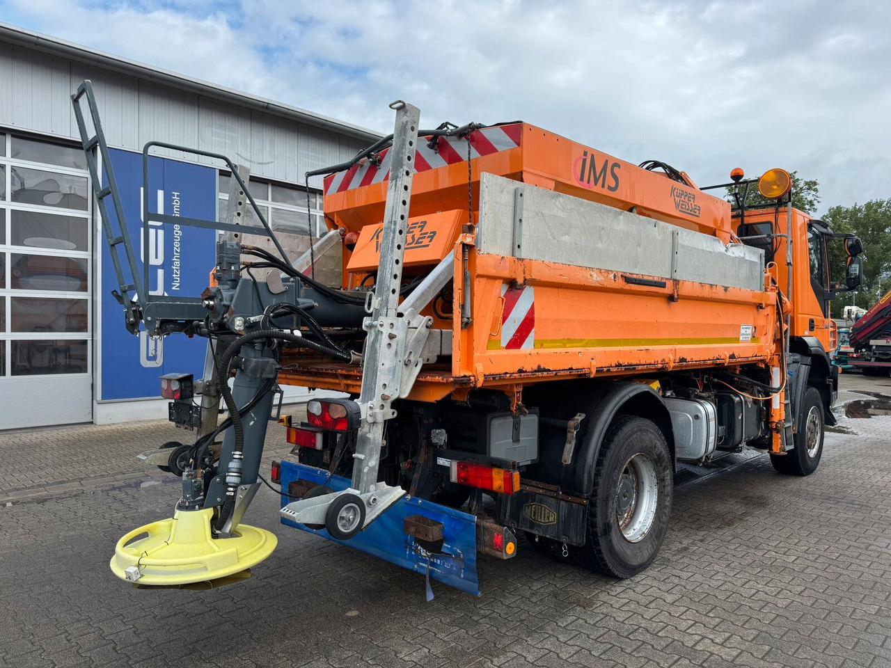 Iveco TRAKKER Kipper Kran TEREX 85.2 Winterdienst - Camión volquete, Camión grúa: foto 4 Iveco TRAKKER Kipper Kran TEREX 85.2 Winterdienst - Camión volquete, Camión grúa: foto 4