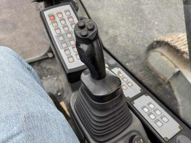 Liebherr LH40C Litronic Industry Long reach 43 Ton - Excavadora de cadenas: foto 3 Liebherr LH40C Litronic Industry Long reach 43 Ton - Excavadora de cadenas: foto 3