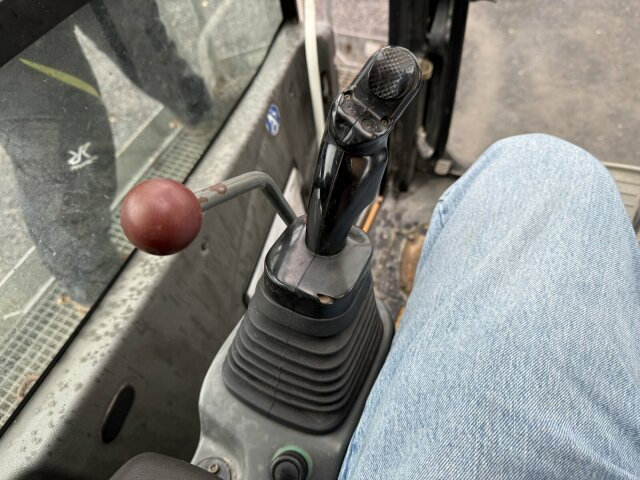 Liebherr LH40C Litronic Industry Long reach 43 Ton - Excavadora de cadenas: foto 2 Liebherr LH40C Litronic Industry Long reach 43 Ton - Excavadora de cadenas: foto 2