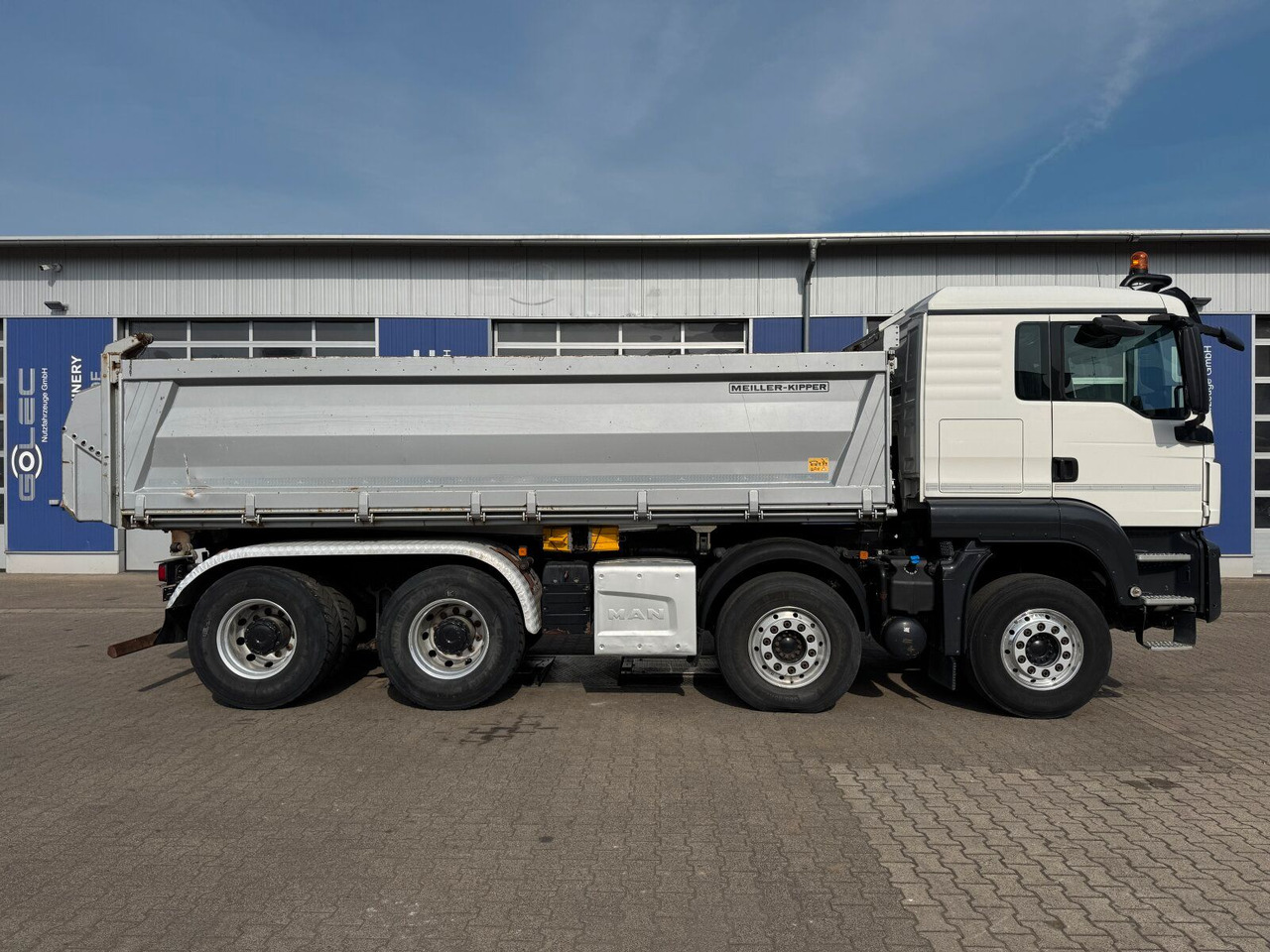 MAN TGS 35.460 8x4 BL Kipper Meiller Bordmatik - Camión volquete: foto 5 MAN TGS 35.460 8x4 BL Kipper Meiller Bordmatik - Camión volquete: foto 5