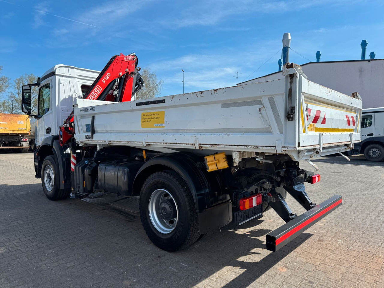 Mercedes-Benz AROCS 1832 4x2 Euro 6 Kipper Kran FASSI F120FB - Camión grúa: foto 5 Mercedes-Benz AROCS 1832 4x2 Euro 6 Kipper Kran FASSI F120FB - Camión grúa: foto 5