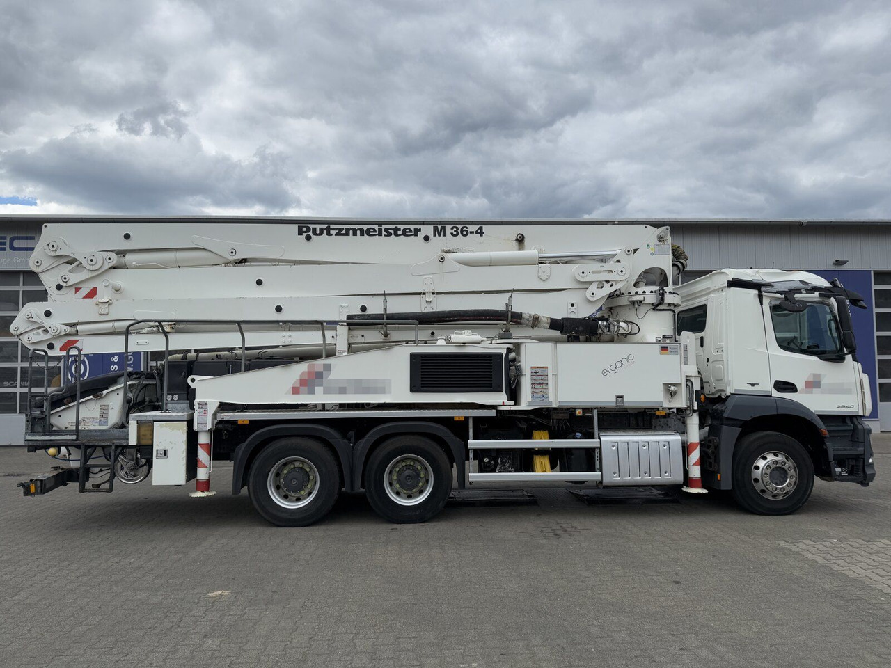 Mercedes-Benz AROCS 2840 6x4 Betonp. Putzmeister BSF36-4.16HLS - Bomba de hormigón: foto 3 Mercedes-Benz AROCS 2840 6x4 Betonp. Putzmeister BSF36-4.16HLS - Bomba de hormigón: foto 3