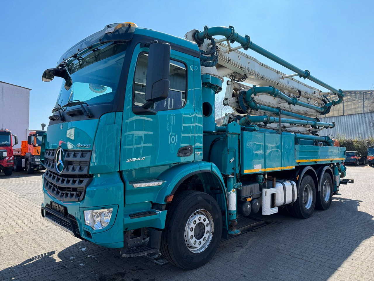 Mercedes-Benz AROCS 2844 6x4 Euro 6 Betonpumpe SERMAC 5Z33 - Bomba de hormigón: foto 2 Mercedes-Benz AROCS 2844 6x4 Euro 6 Betonpumpe SERMAC 5Z33 - Bomba de hormigón: foto 2