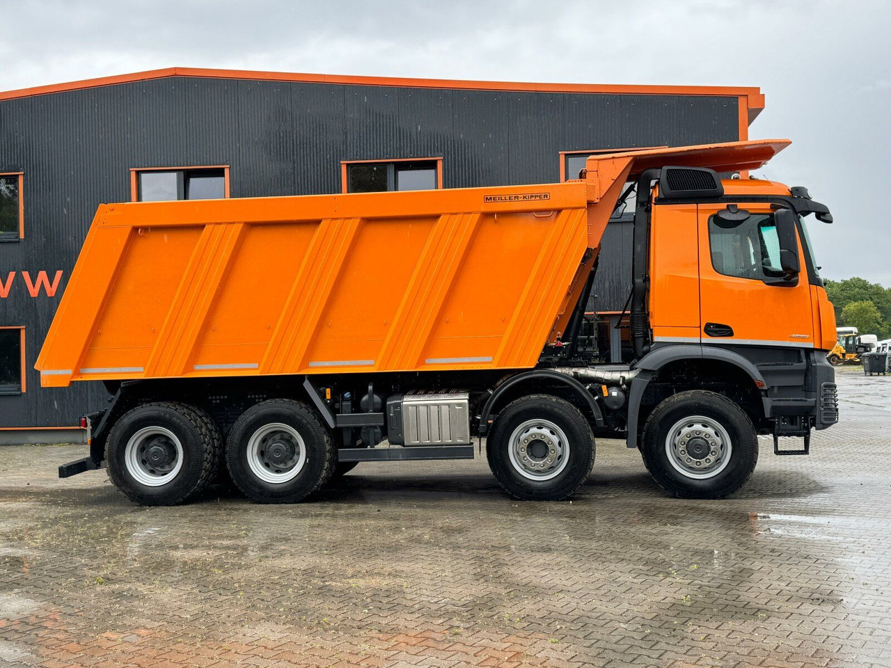 Mercedes-Benz AROCS 4851 8x6 Euro 6 Gesteinkipper MEILLER - Camión volquete: foto 4 Mercedes-Benz AROCS 4851 8x6 Euro 6 Gesteinkipper MEILLER - Camión volquete: foto 4