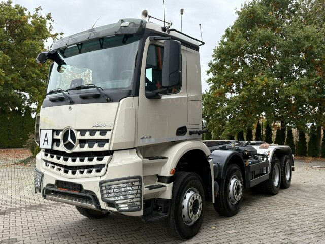Mercedes-Benz Arocs 4145 8x4 Abrollkipper MEILLER RS 26.60L - Camión multibasculante: foto 1 Mercedes-Benz Arocs 4145 8x4 Abrollkipper MEILLER RS 26.60L - Camión multibasculante: foto 1
