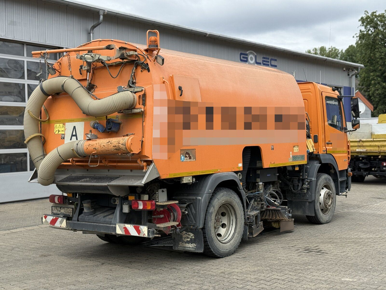 Mercedes-Benz Atego 1324 4x2 Kehrmaschine Schmidt SKF S7B 7 m³ - Barredora vial: foto 3 Mercedes-Benz Atego 1324 4x2 Kehrmaschine Schmidt SKF S7B 7 m³ - Barredora vial: foto 3