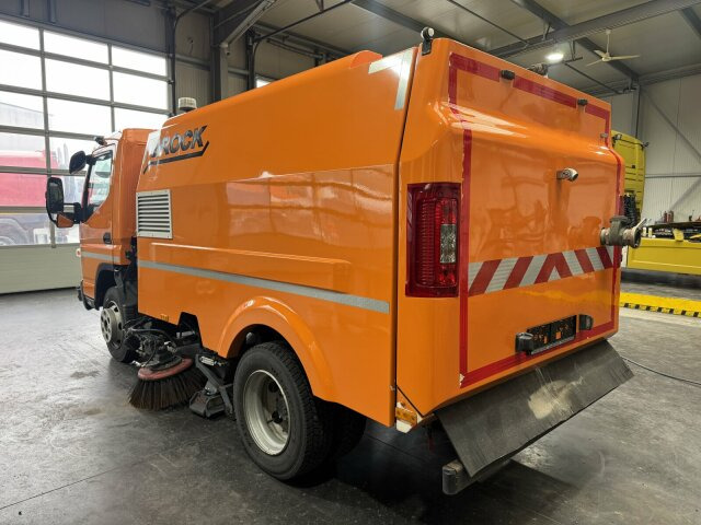 Mitsubishi Canter FUSO Kehrmaschine BROCK SL140 4 m³ - Barredora vial: foto 5 Mitsubishi Canter FUSO Kehrmaschine BROCK SL140 4 m³ - Barredora vial: foto 5