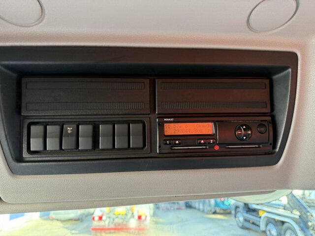 Renault Premium Lander Pritsche mit Kran FASSI - Camión grúa, Camión caja abierta: foto 4 Renault Premium Lander Pritsche mit Kran FASSI - Camión grúa, Camión caja abierta: foto 4