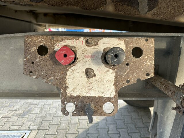 Schmitz Cargobull Gotha ZKD 18 Tandem Kipper Anhänger 2 Achse - Remolque volquete: foto 2 Schmitz Cargobull Gotha ZKD 18 Tandem Kipper Anhänger 2 Achse - Remolque volquete: foto 2