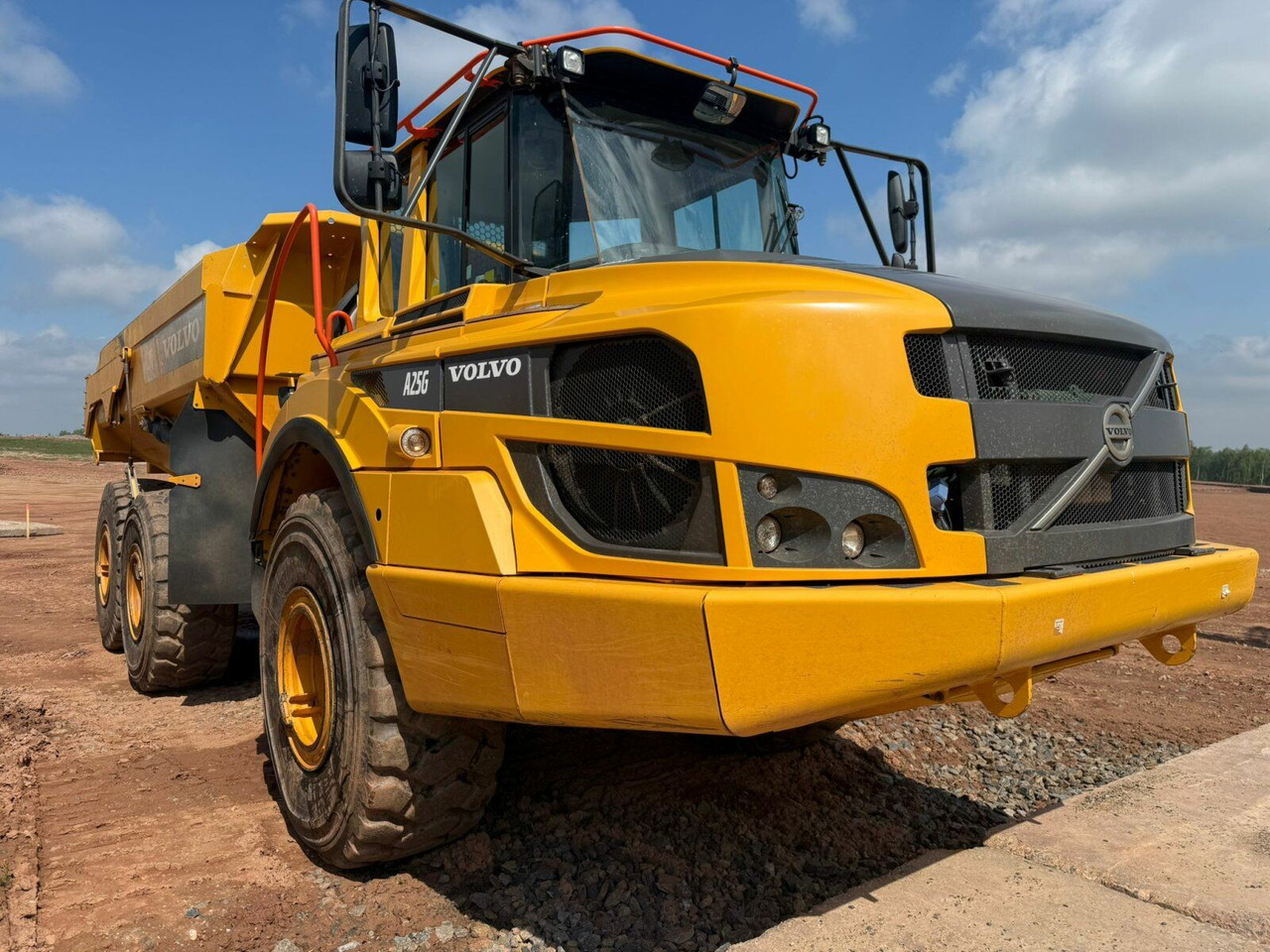 Volvo A25G Dumper 22,7 Ton TOP gepflegt - Dúmper articulado: foto 2 Volvo A25G Dumper 22,7 Ton TOP gepflegt - Dúmper articulado: foto 2