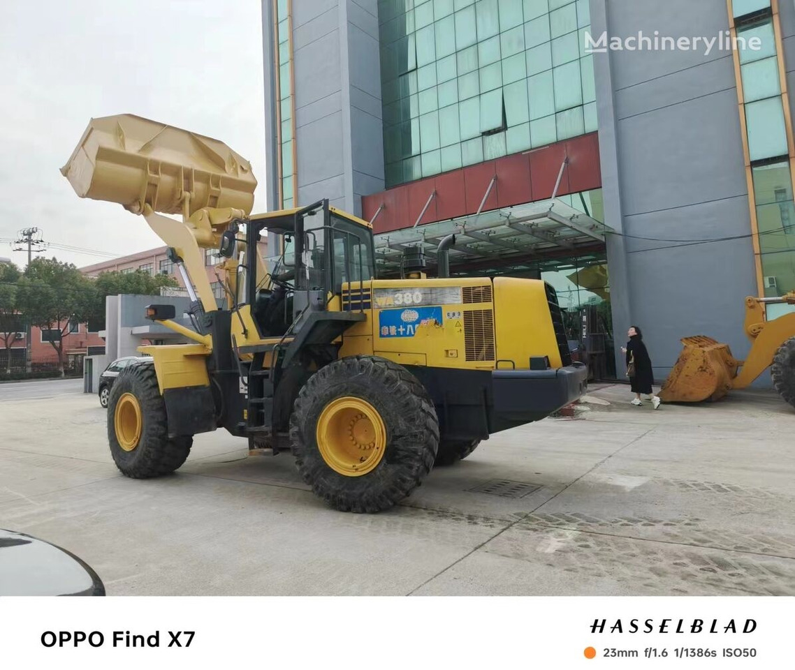 Cargadora de ruedas Komatsu WA380-6: foto 1