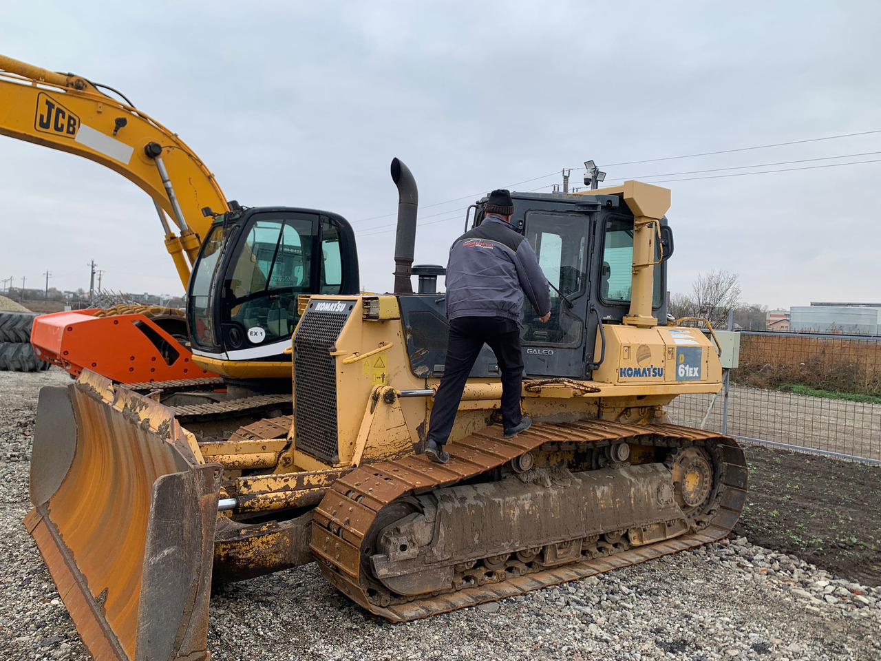 KOMATSU D61EX-15 - Bulldozer: foto 3 KOMATSU D61EX-15 - Bulldozer: foto 3