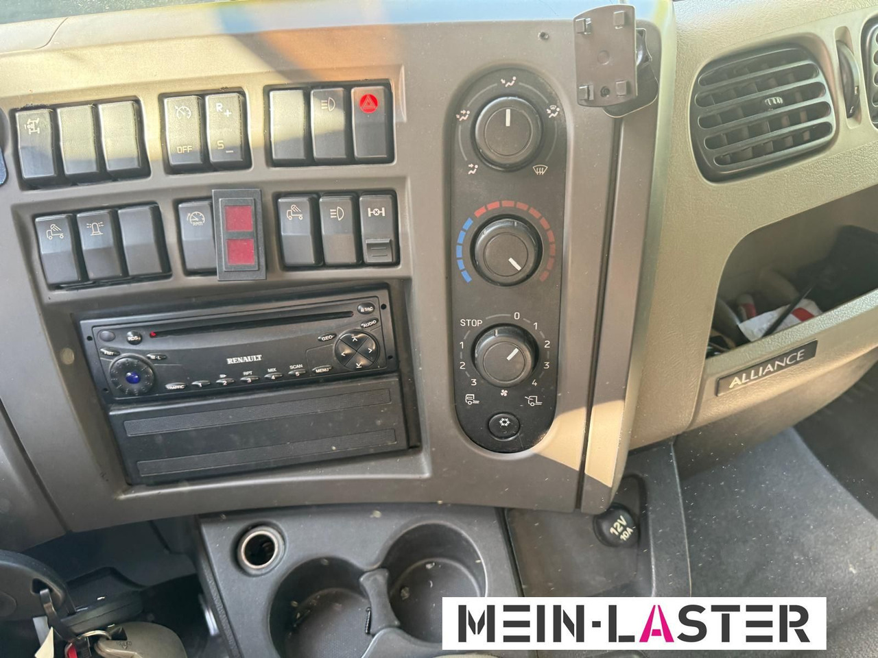 Camión grúa Renault Midlum 220 HMF 683 K4 15m-400 Kg Funk Seilwinde: foto 10