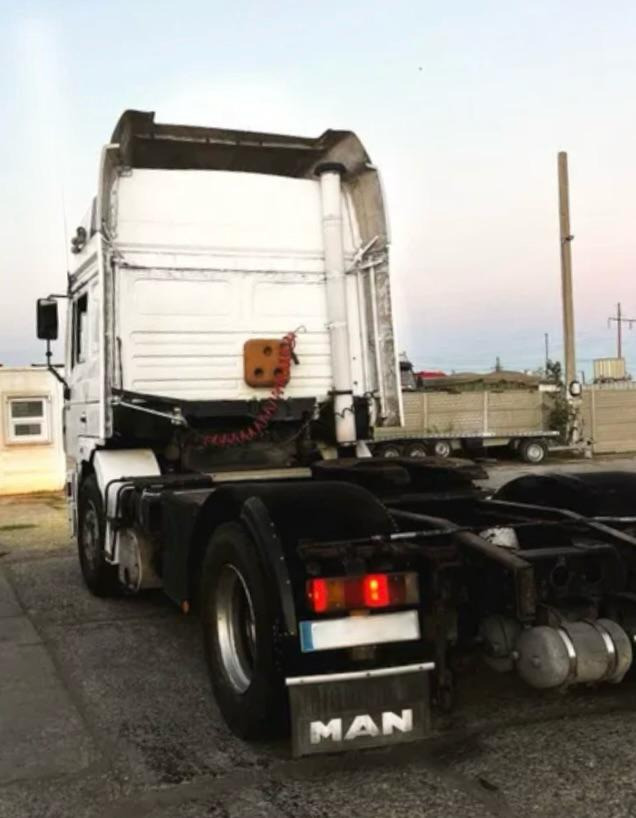 MAN 19-414 - Cabeza tractora: foto 4 MAN 19-414 - Cabeza tractora: foto 4