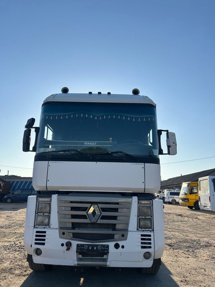 RENAULT Magnum 390 - Cabeza tractora: foto 2 RENAULT Magnum 390 - Cabeza tractora: foto 2