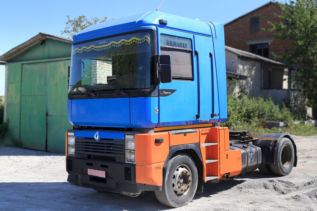 RENAULT Magnum 440 - Cabeza tractora: foto 3 RENAULT Magnum 440 - Cabeza tractora: foto 3