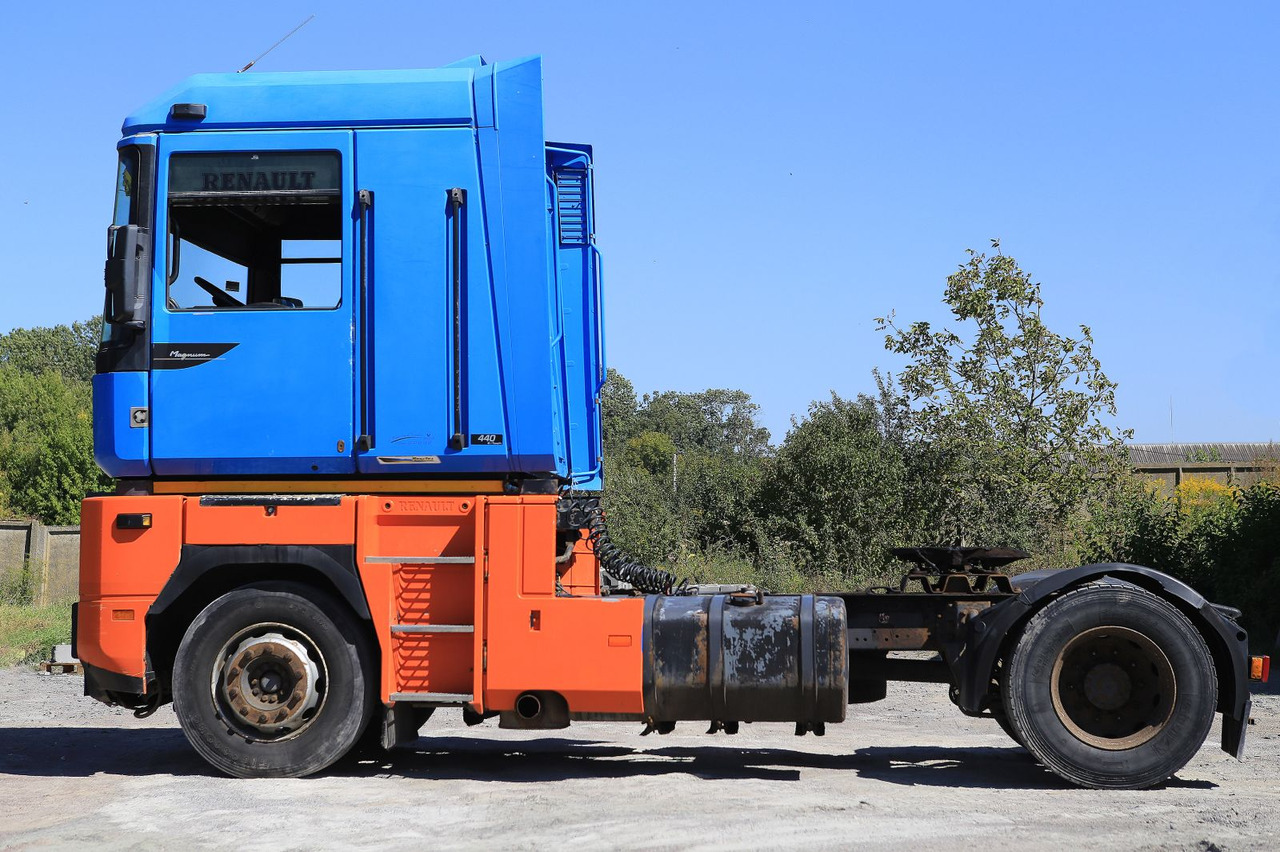 RENAULT Magnum 440 - Cabeza tractora: foto 4 RENAULT Magnum 440 - Cabeza tractora: foto 4
