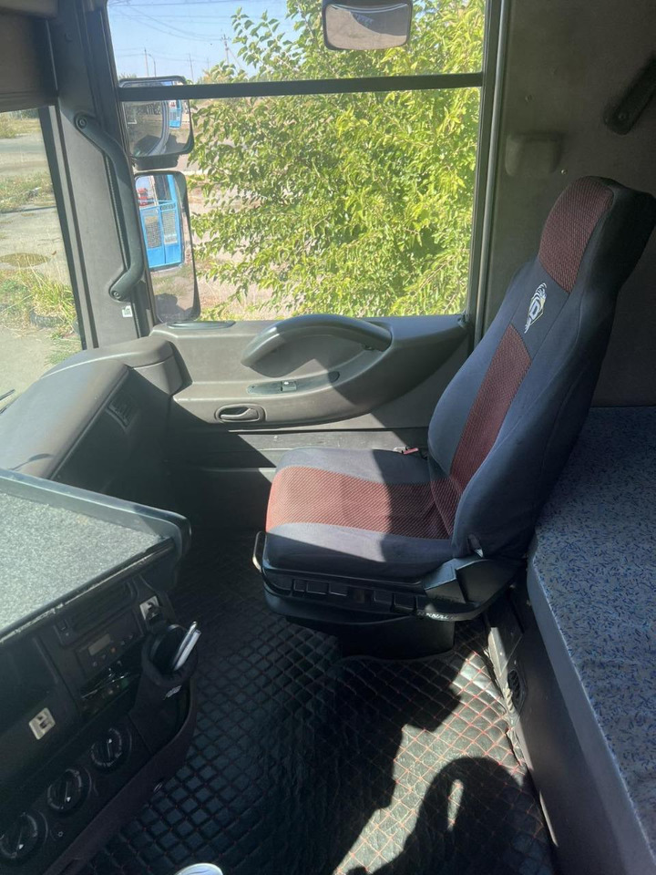 Cabeza tractora RENAULT Magnum 440 ID1576S: foto 11 Cabeza tractora RENAULT Magnum 440 ID1576S: foto 11