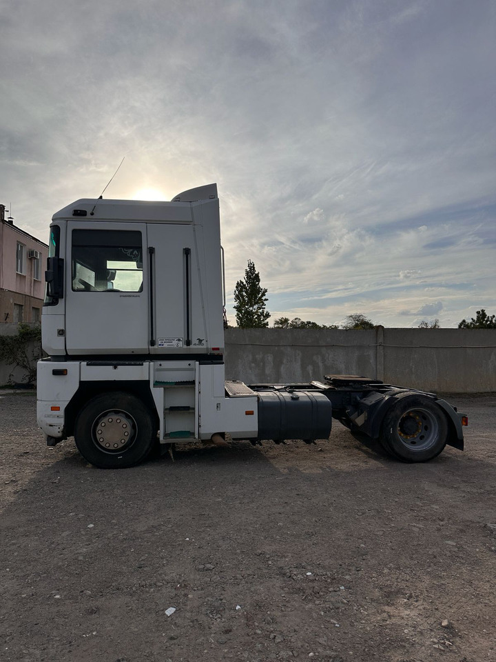 RENAULT Magnum 440 | ID1639S - Cabeza tractora: foto 4 RENAULT Magnum 440 | ID1639S - Cabeza tractora: foto 4