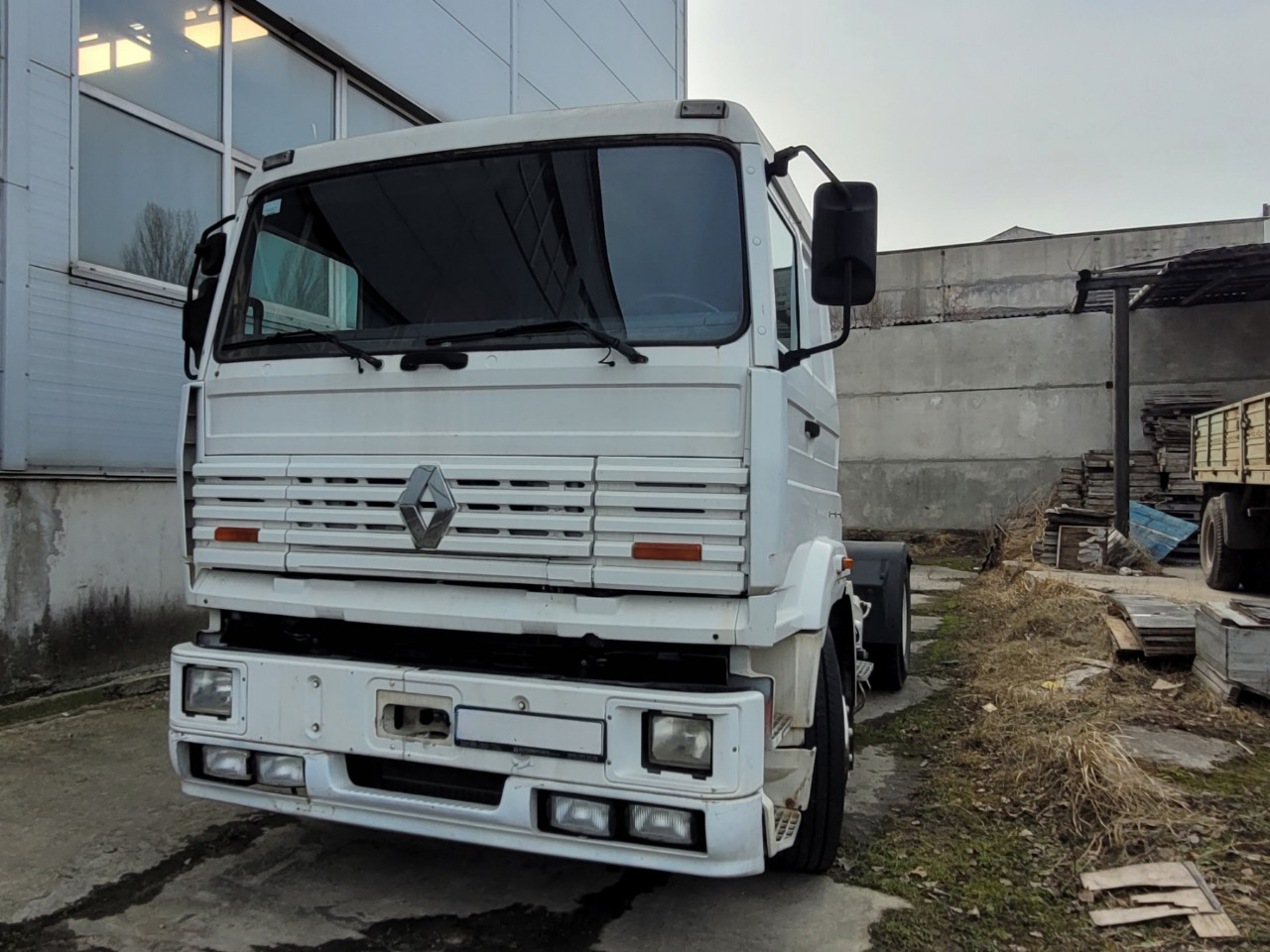 Cabeza tractora RENAULT Manager: foto 11