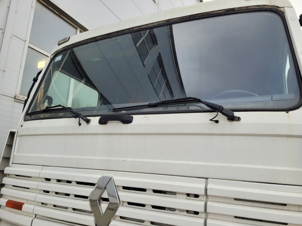 Cabeza tractora RENAULT Manager: foto 15