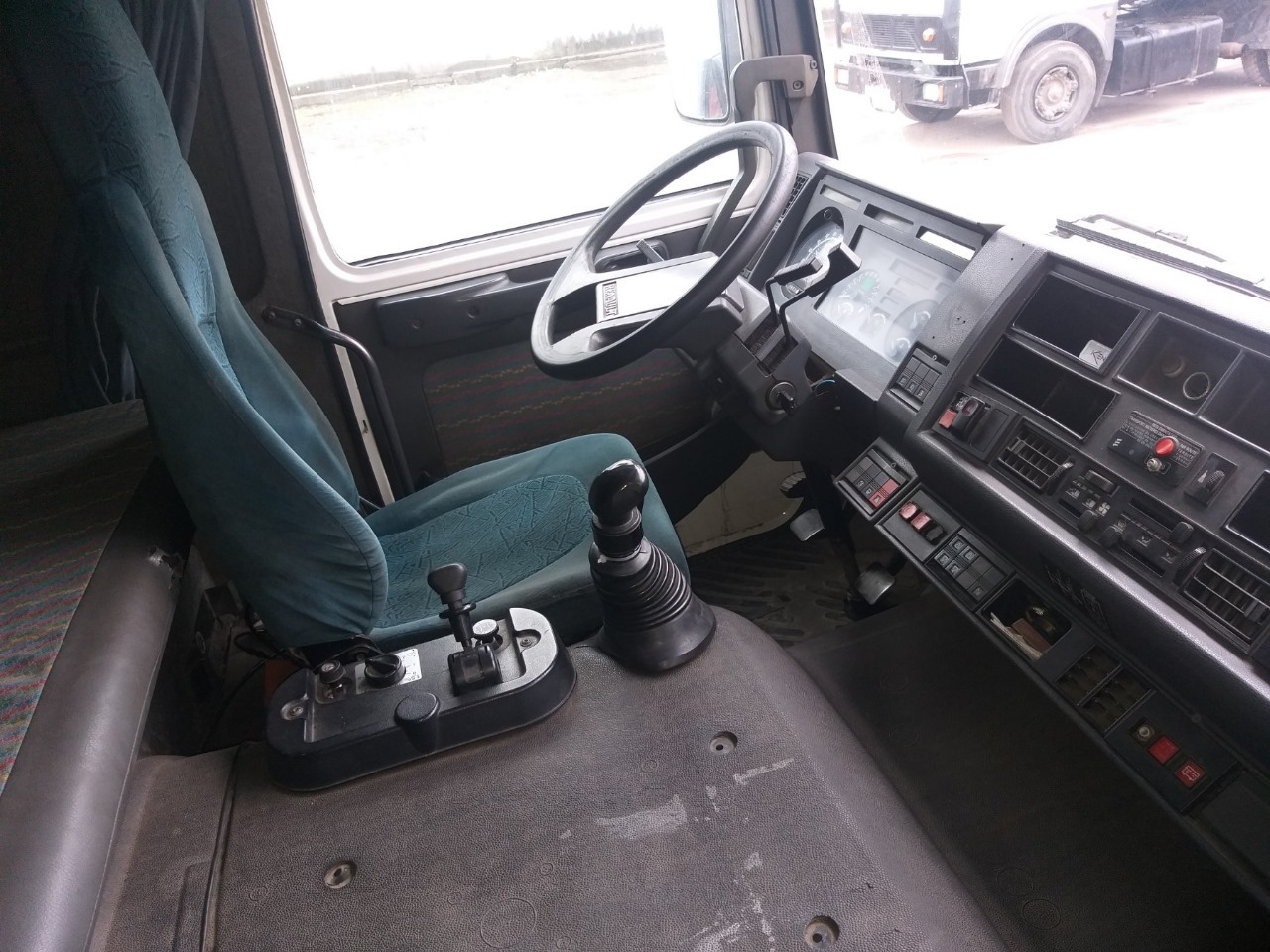 Cabeza tractora RENAULT Manager: foto 14