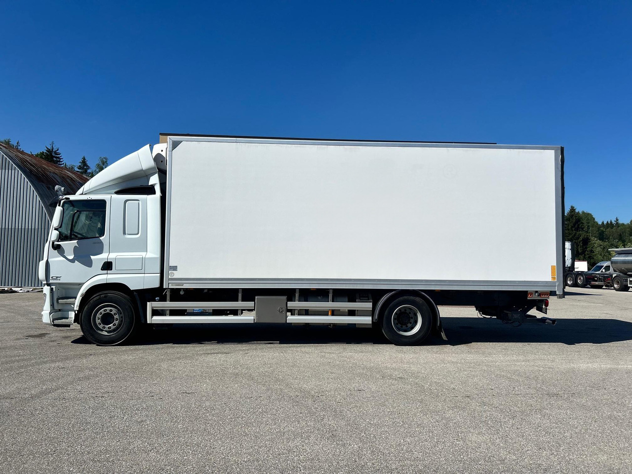 DAF CF330 - Camión frigorífico: foto 4 DAF CF330 - Camión frigorífico: foto 4