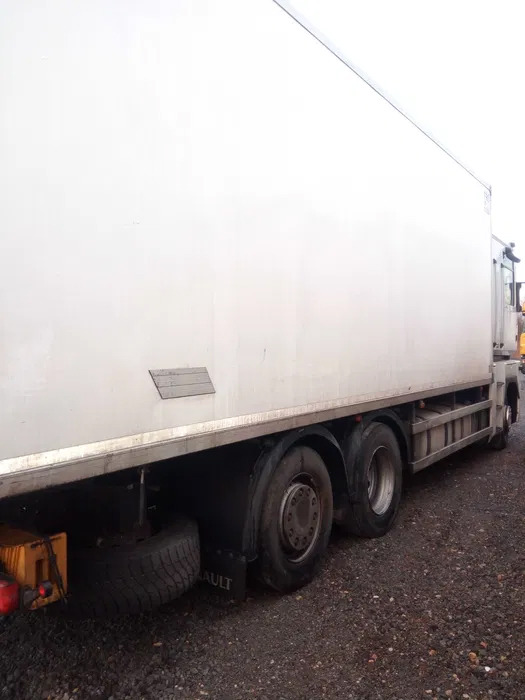 RENAULT Magnum 460 - Camión frigorífico: foto 4 RENAULT Magnum 460 - Camión frigorífico: foto 4