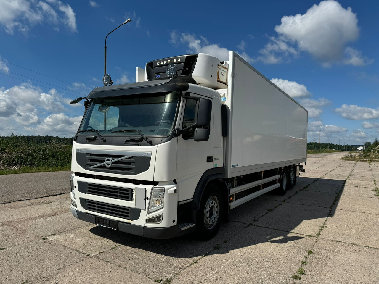 VOLVO FM330 - Camión frigorífico: foto 2 VOLVO FM330 - Camión frigorífico: foto 2
