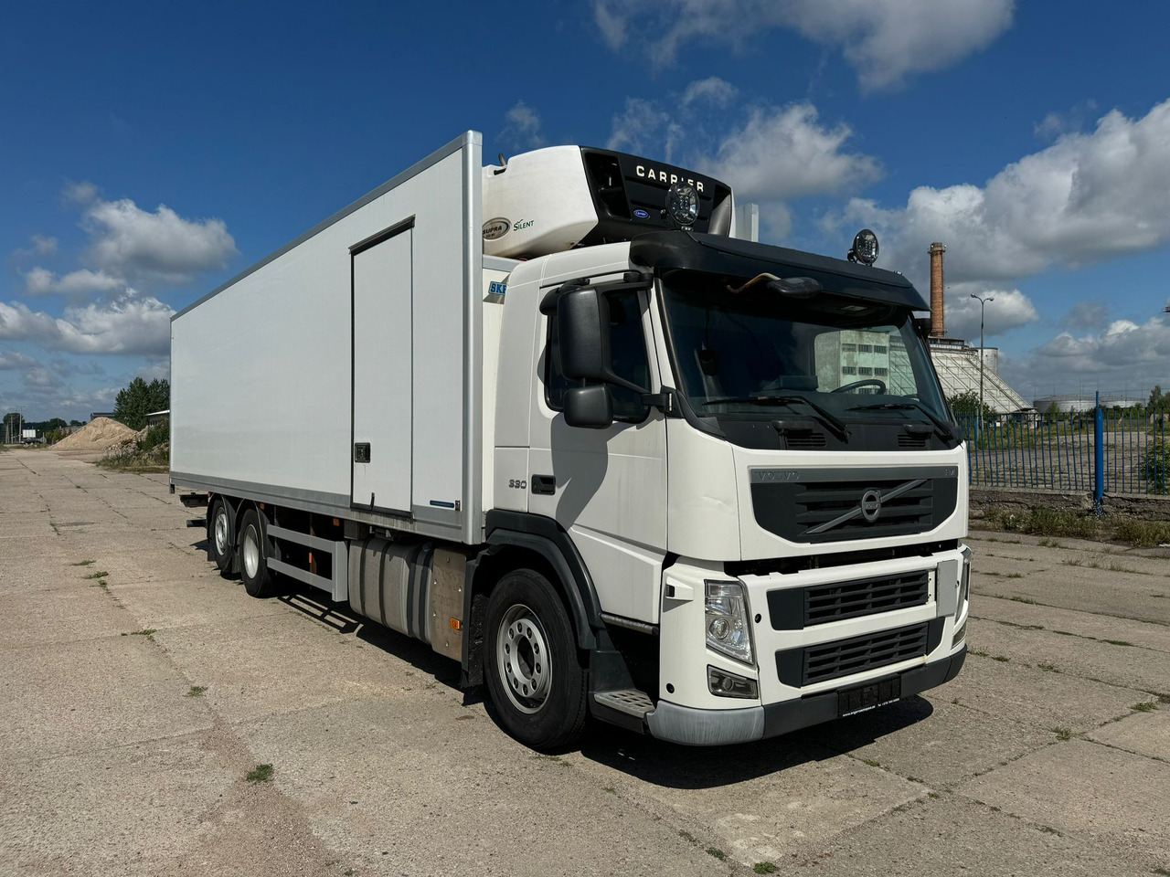 VOLVO FM330 - Camión frigorífico: foto 1 VOLVO FM330 - Camión frigorífico: foto 1