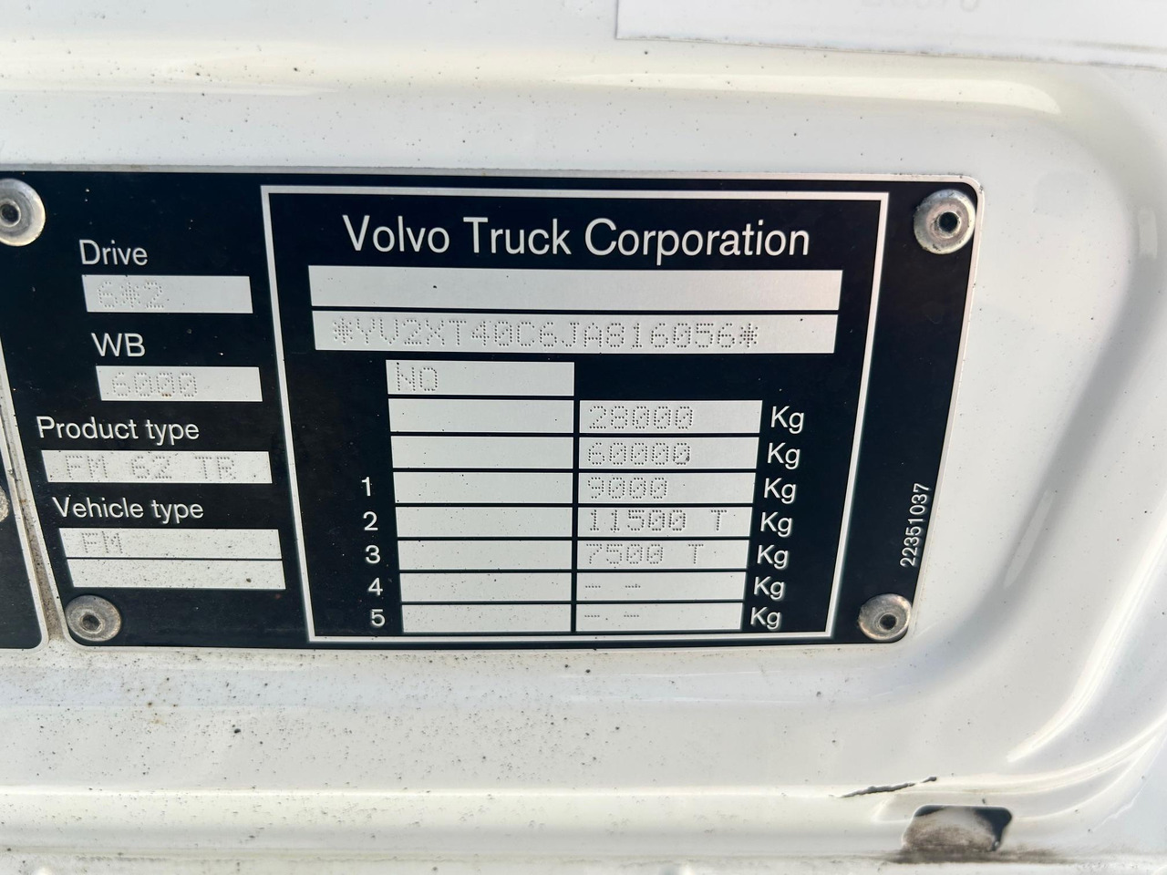 Camión chasis VOLVO FM500: foto 19