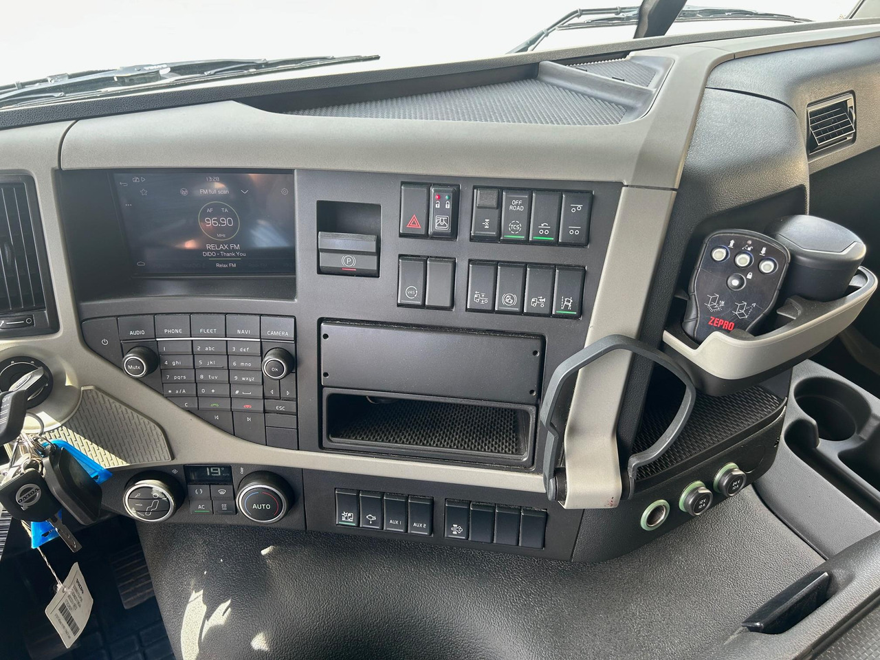 Camión chasis VOLVO FM500: foto 16
