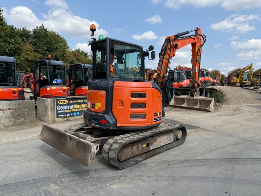 Hitachi ZX 55 U-5 A CLR - Miniexcavadora: foto 3 Hitachi ZX 55 U-5 A CLR - Miniexcavadora: foto 3