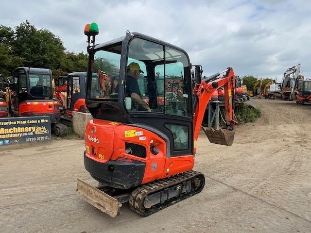 Kubota KX 016-4 - Miniexcavadora: foto 2 Kubota KX 016-4 - Miniexcavadora: foto 2