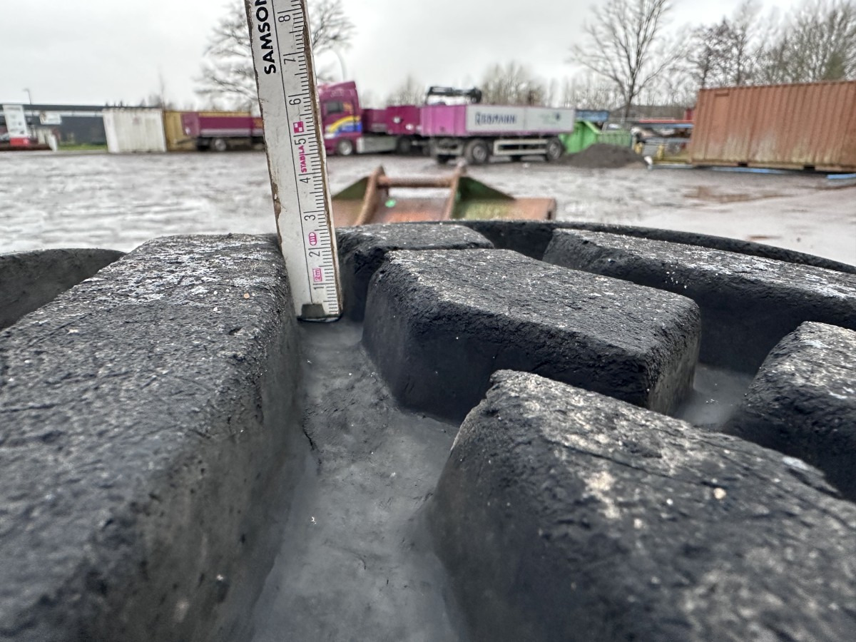 Neumático para Excavadora de ruedas MITAS 445 / 65 R 22.5 Kompletträder - Complet tires: foto 21 Neumático para Excavadora de ruedas MITAS 445 / 65 R 22.5 Kompletträder - Complet tires: foto 21