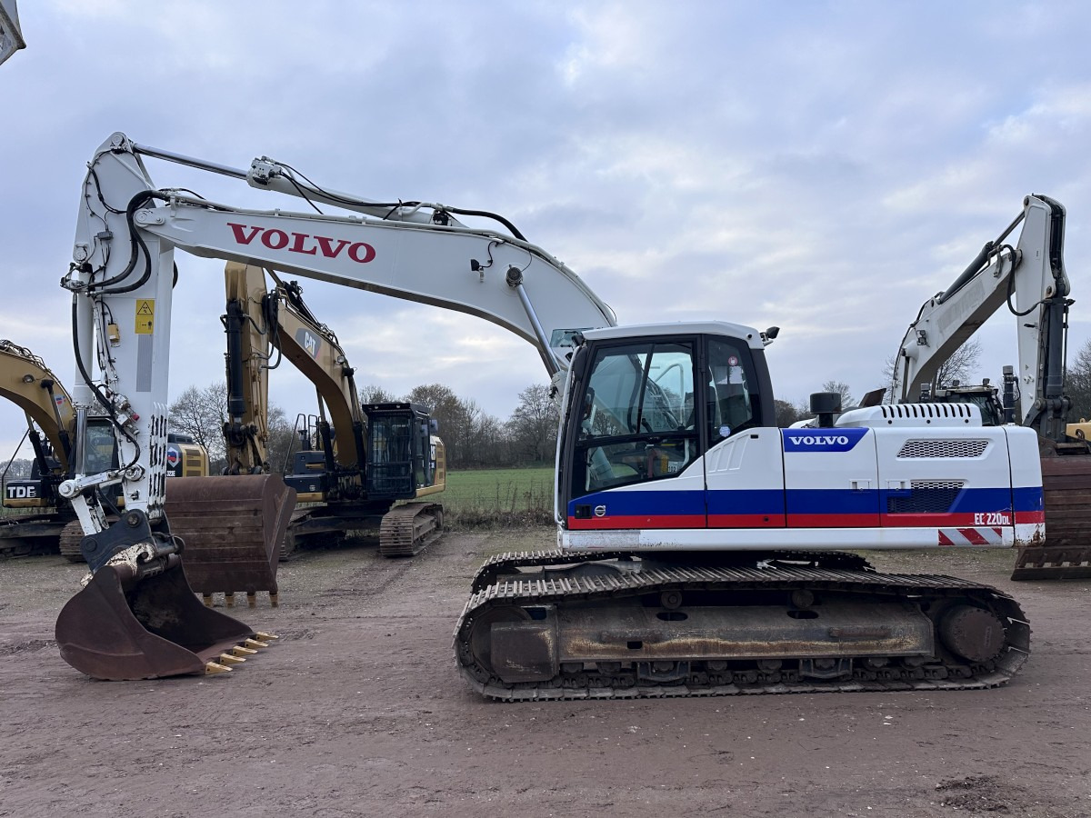 VOLVO EC 220 DL German machine! - Excavadora: foto 1 VOLVO EC 220 DL German machine! - Excavadora: foto 1