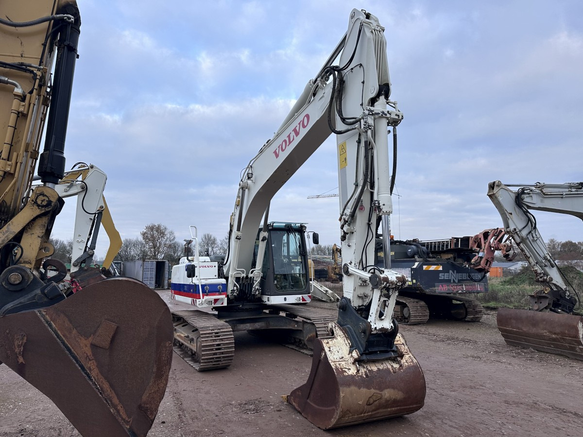 VOLVO EC 220 DL German machine! - Excavadora: foto 4 VOLVO EC 220 DL German machine! - Excavadora: foto 4