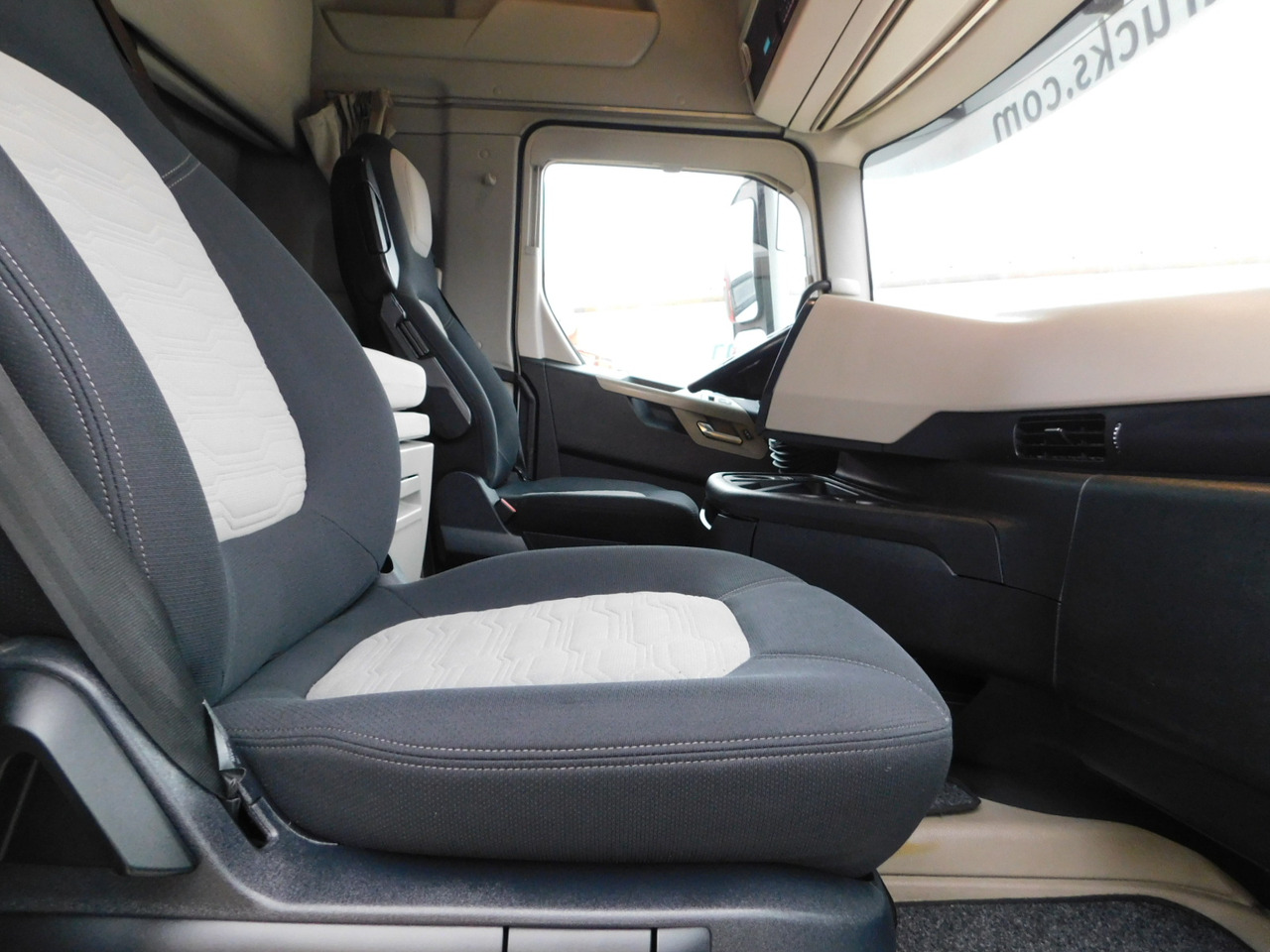 Ford F max 4x2 scab e6 12s2620 - Cabeza tractora: foto 5 Ford F max 4x2 scab e6 12s2620 - Cabeza tractora: foto 5