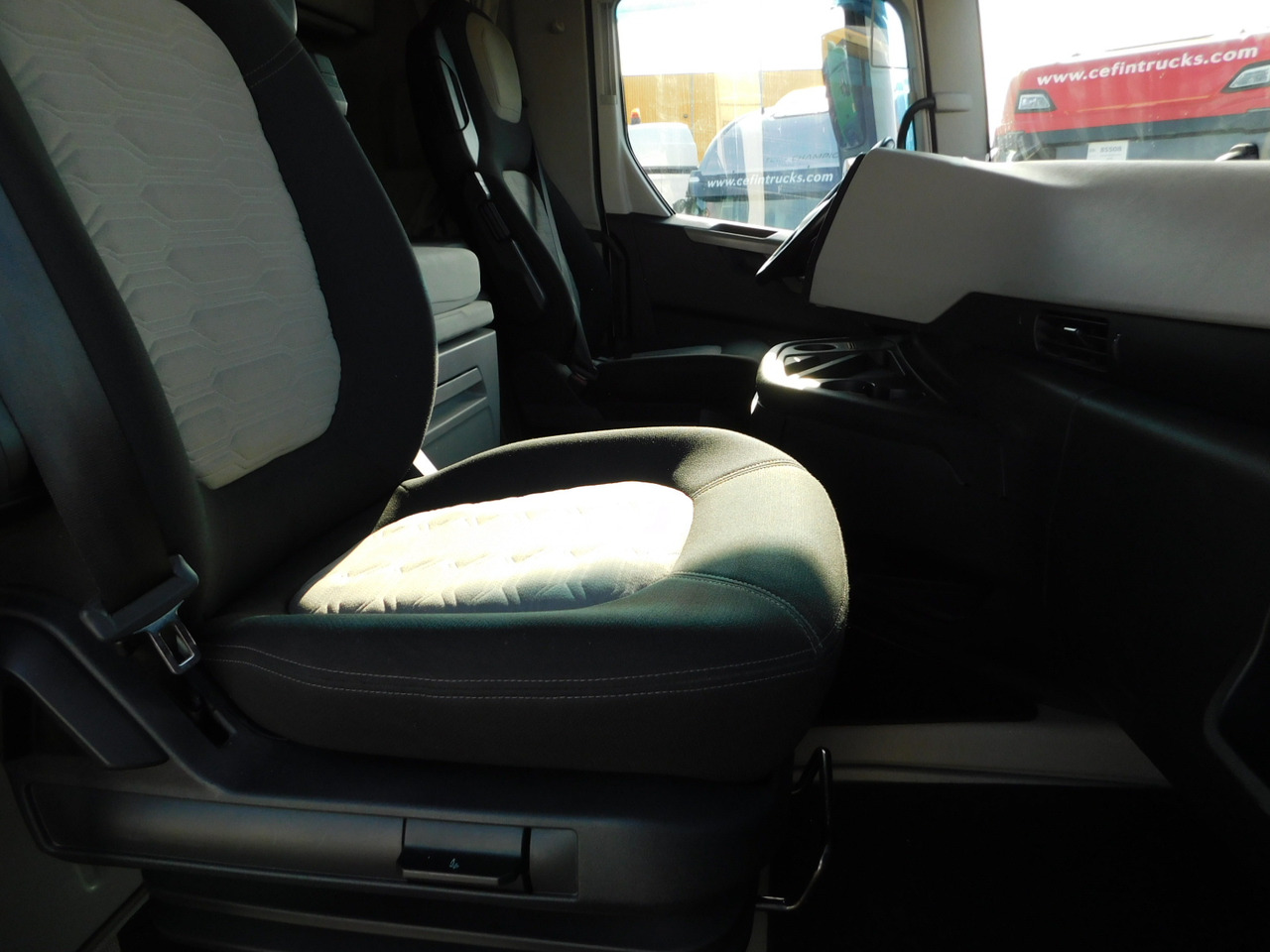 Ford F max 4x2 scab e6 12tx2620 - Cabeza tractora: foto 5 Ford F max 4x2 scab e6 12tx2620 - Cabeza tractora: foto 5