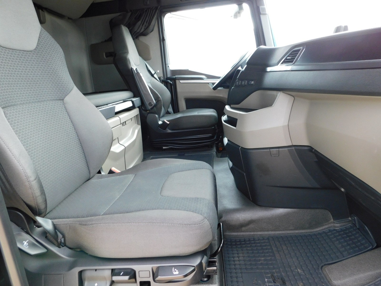 Man Tgx 18470 - Cabeza tractora: foto 5 Man Tgx 18470 - Cabeza tractora: foto 5