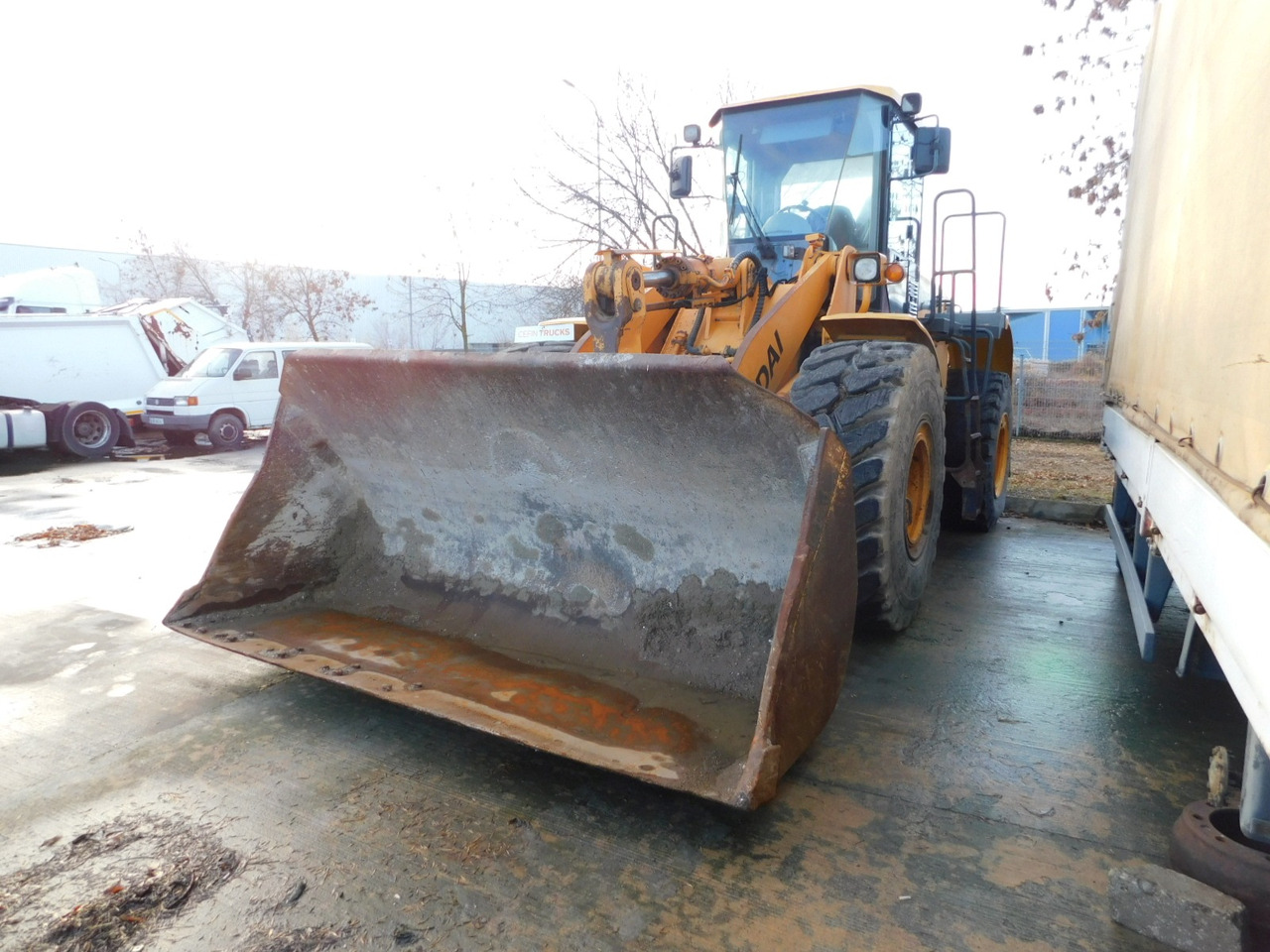 Hyundai Echipament incarcator frontal hl 760 7a - Cargadora de ruedas: foto 1 Hyundai Echipament incarcator frontal hl 760 7a - Cargadora de ruedas: foto 1