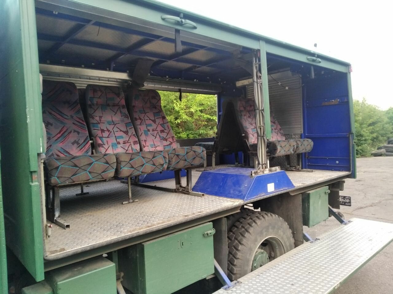 Camión de bomberos 120-23 AW 4x4 Doka 120-23 AW 4x4 Doka, V8-Motor, Mannschaftswagen 16 Sitze, Seilwinde: foto 13