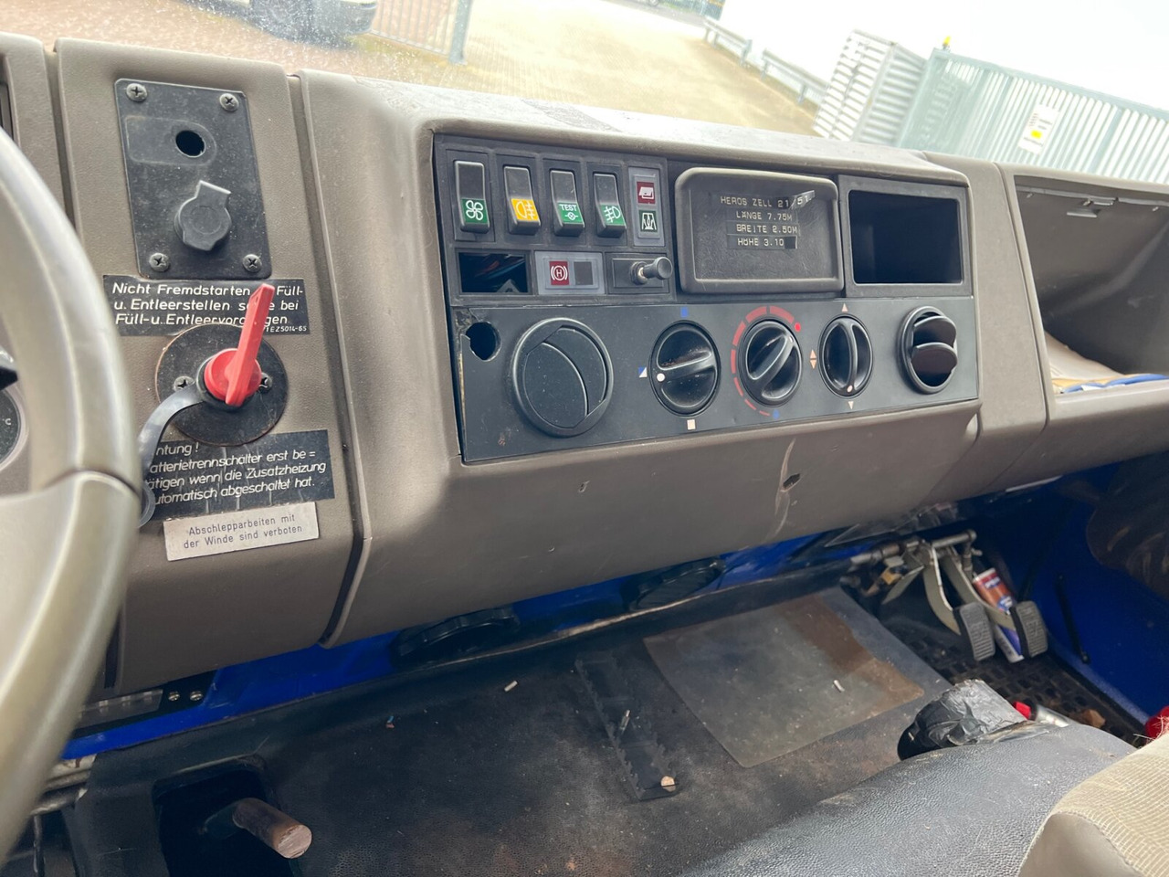 120-23 AW 4x4 Doka 120-23 AW 4x4 Doka, V8-Motor, Seilwinde - Camión chasis: foto 4 120-23 AW 4x4 Doka 120-23 AW 4x4 Doka, V8-Motor, Seilwinde - Camión chasis: foto 4