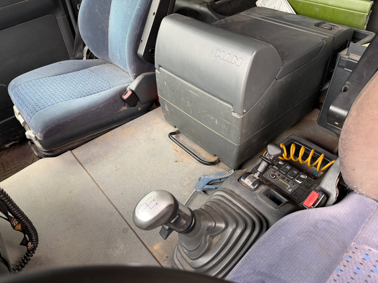 MAN TGA 18.440 4x4 BL TGA 18.440 4x4 BL, Hydraulik - Cabeza tractora: foto 5 MAN TGA 18.440 4x4 BL TGA 18.440 4x4 BL, Hydraulik - Cabeza tractora: foto 5