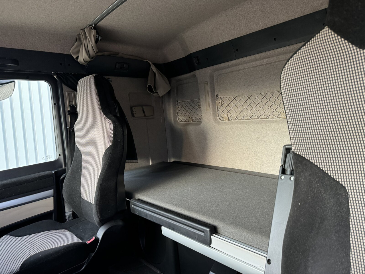 MAN TGX 18.420 4x2 BLS TGX 18.420 4X2 BLS, Retarder - Cabeza tractora: foto 5 MAN TGX 18.420 4x2 BLS TGX 18.420 4X2 BLS, Retarder - Cabeza tractora: foto 5