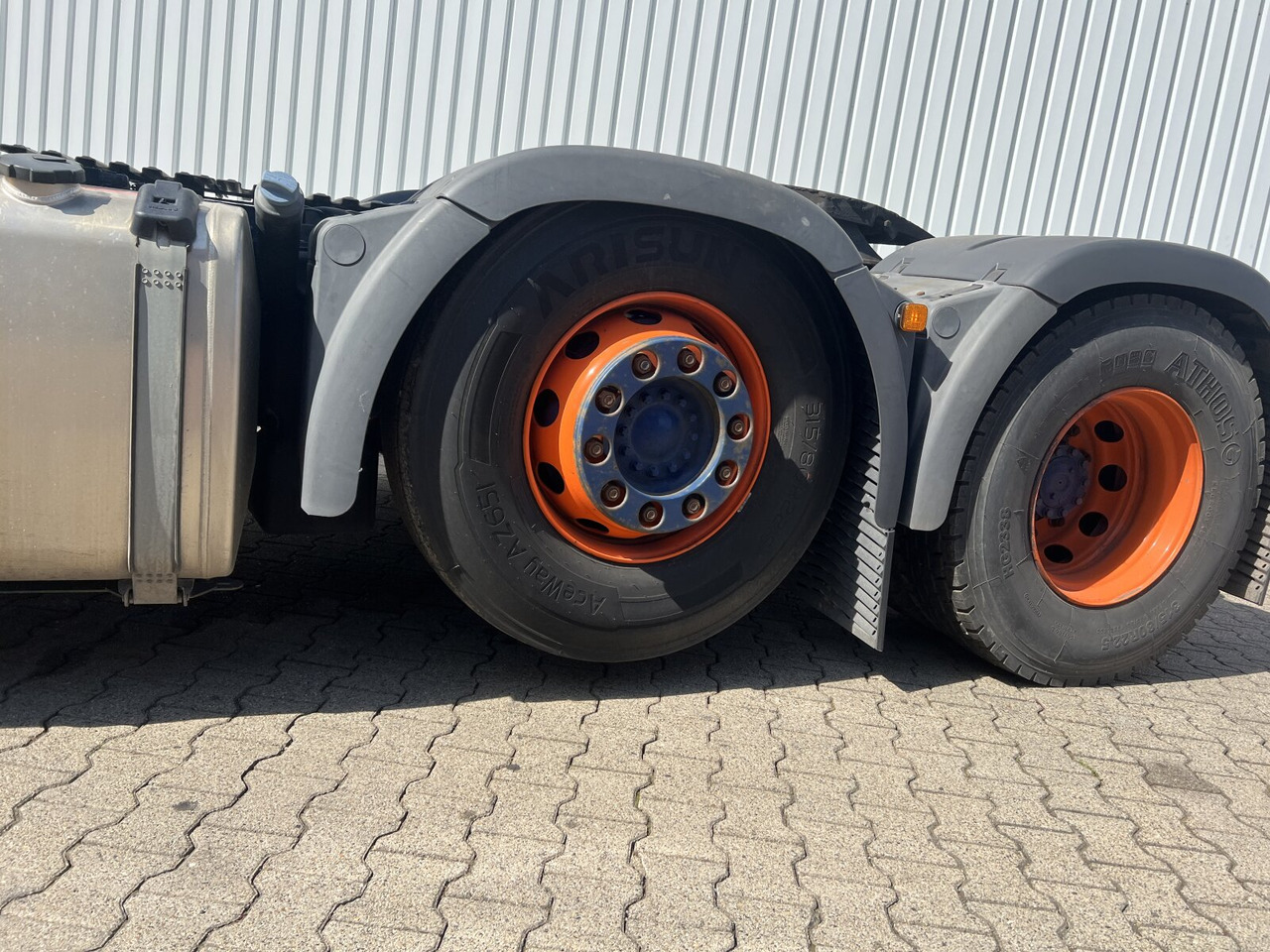 MAN TGX 26.500 6X2/4 BLS TGX 26.500 6X2/4 BLS, Intarder, Vorlauflenk-/lift, Standklima, XXL-Fahrerhaus - Cabeza tractora: foto 4 MAN TGX 26.500 6X2/4 BLS TGX 26.500 6X2/4 BLS, Intarder, Vorlauflenk-/lift, Standklima, XXL-Fahrerhaus - Cabeza tractora: foto 4